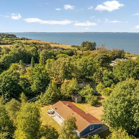 Elizabeth - 150m To The Fjord By Interhome Feriehus